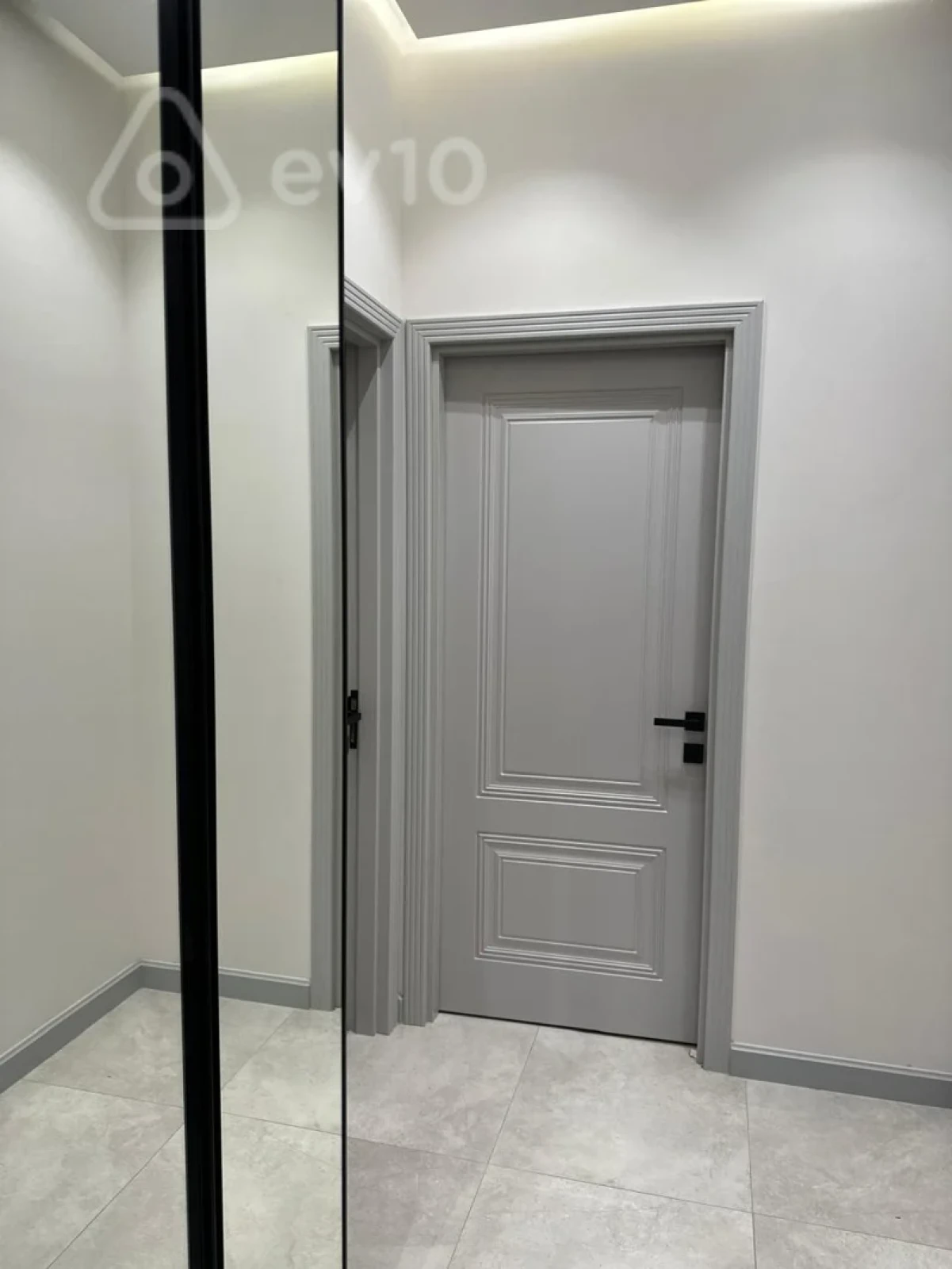 Kirayə verilir 2 otaqlı yeni tikili 75 m²