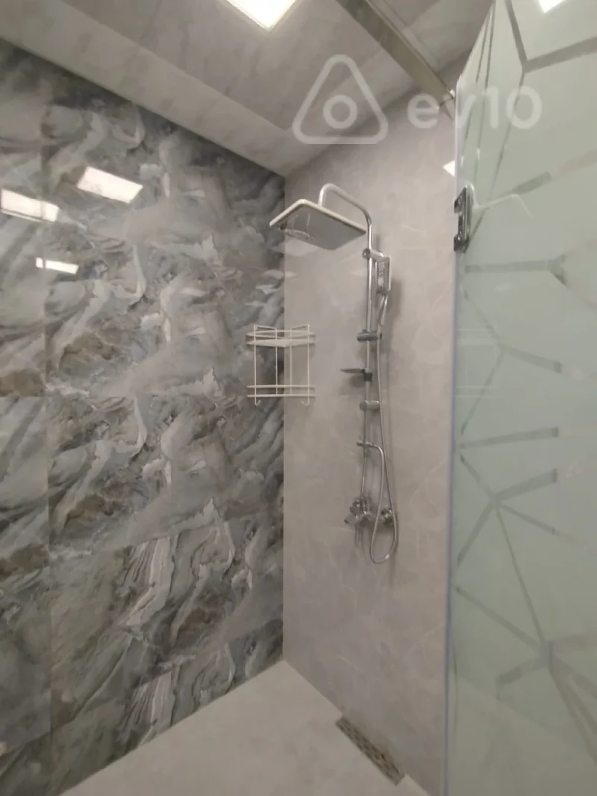 Kirayə verilir 3 otaqlı yeni tikili 125 m²