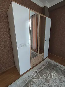 Kirayə verilir 3 otaqlı yeni tikili 125 m²