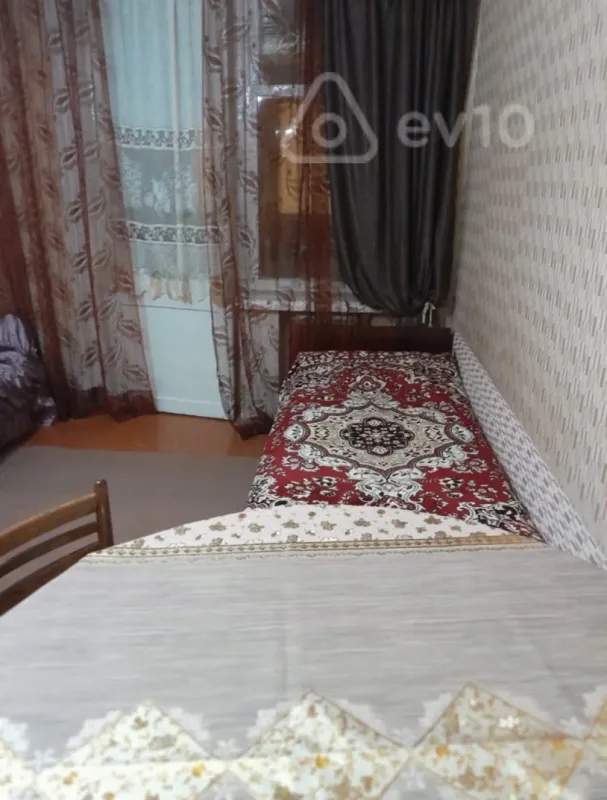 Kirayə verilir 1 otaqlı köhnə tikili 40 m²