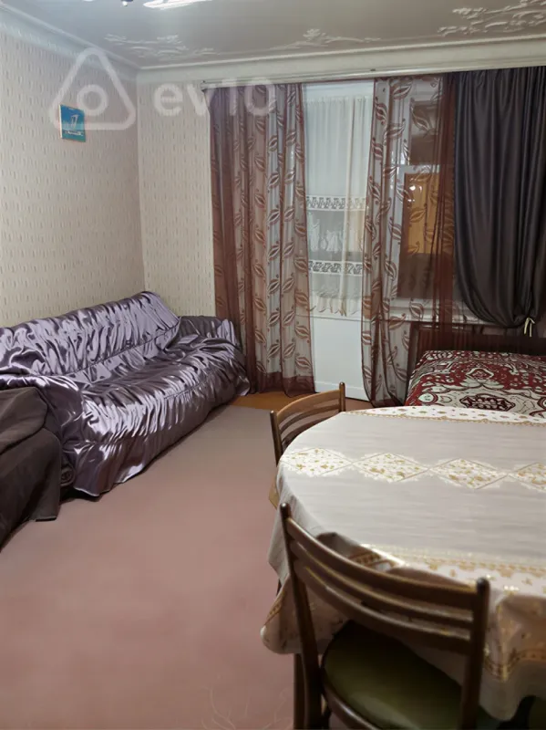 Kirayə verilir 1 otaqlı köhnə tikili 40 m²