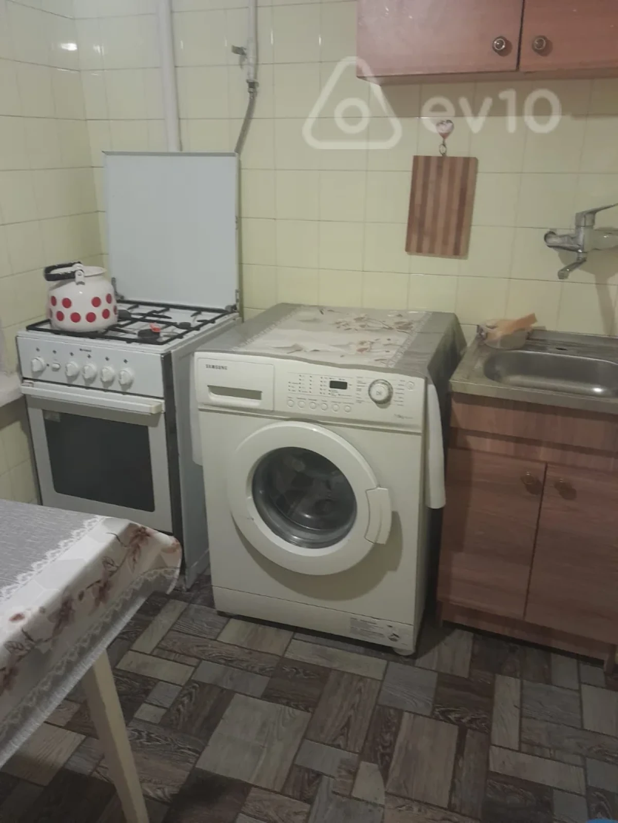 Kirayə verilir 1 otaqlı köhnə tikili 40 m²