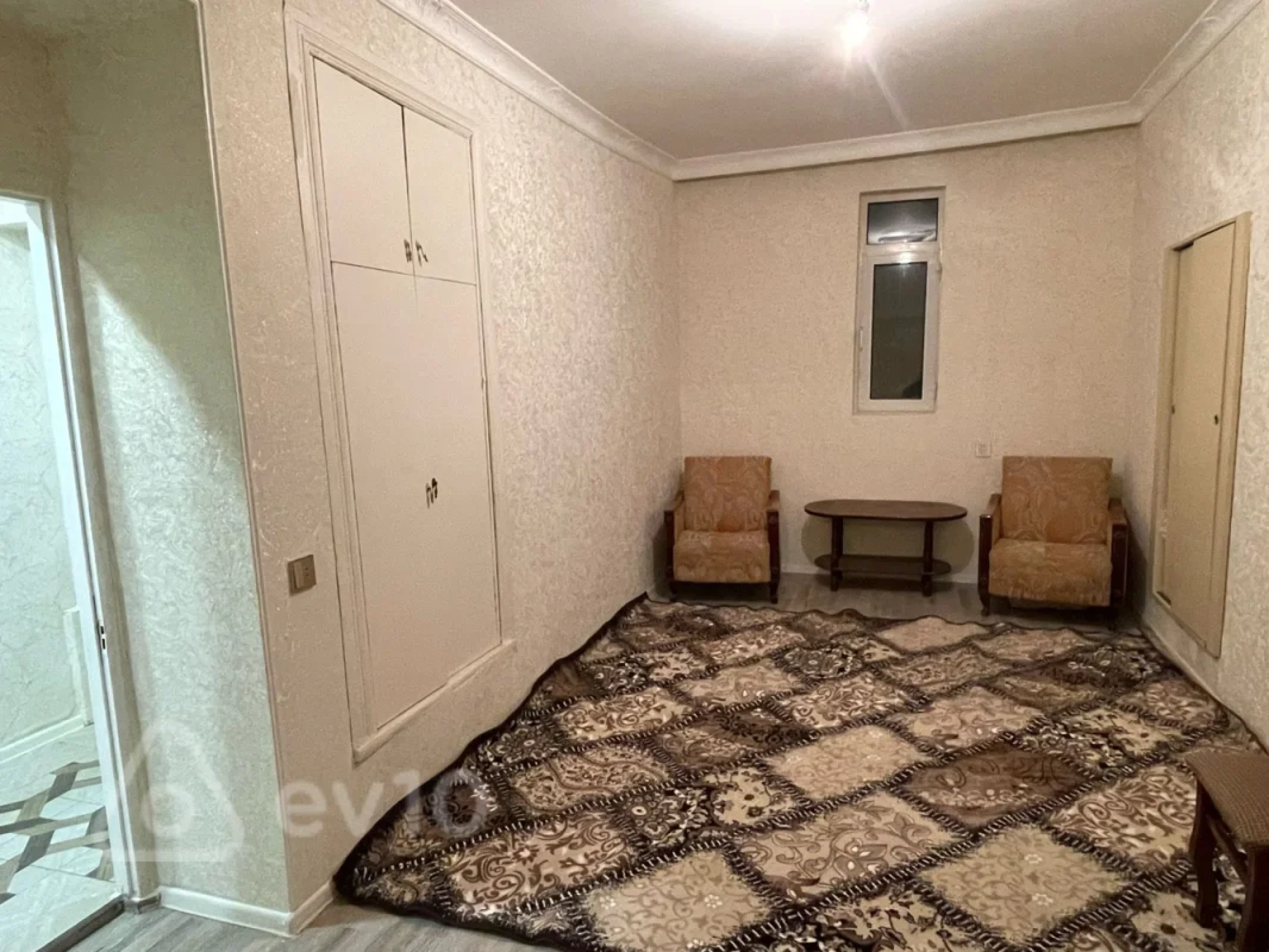 Kirayə verilir 2 otaqlı köhnə tikili 40 m²