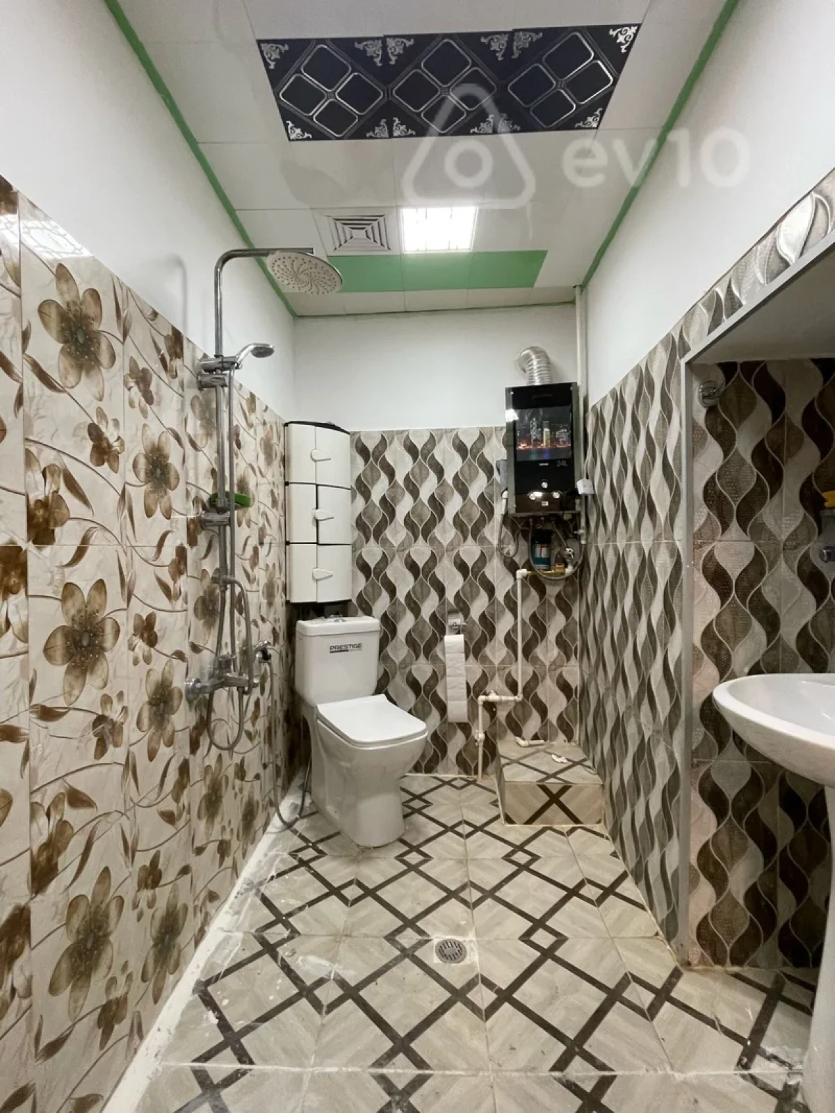 Kirayə verilir 2 otaqlı köhnə tikili 40 m²