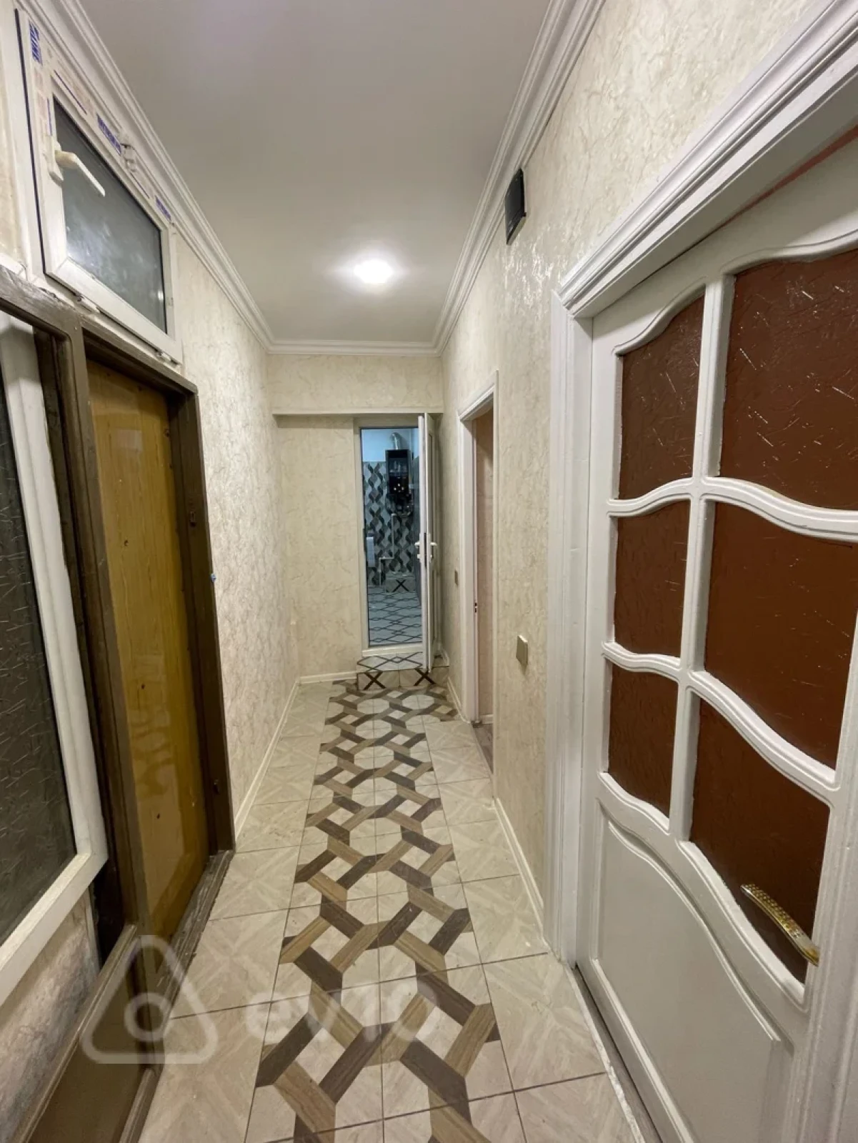 Kirayə verilir 2 otaqlı köhnə tikili 40 m²