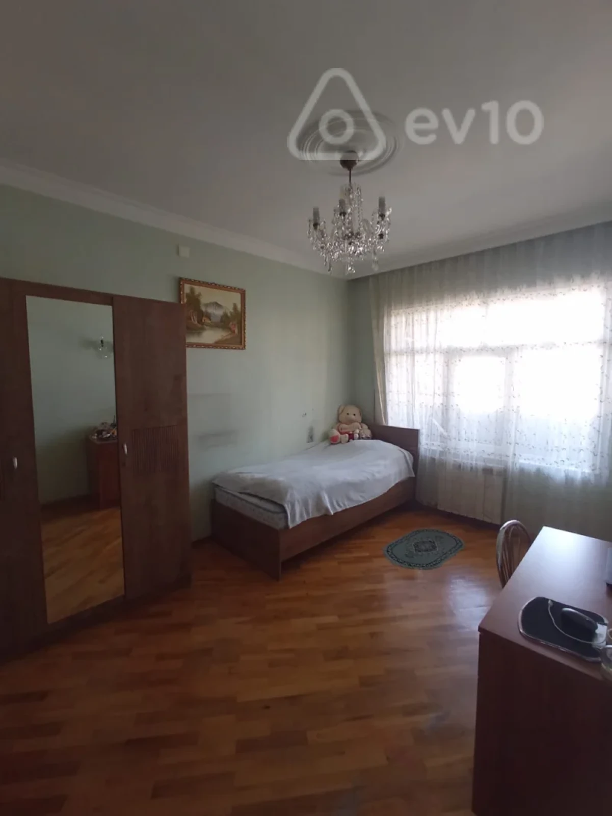 Satılır 5 otaqlı köhnə tikili 120 m²