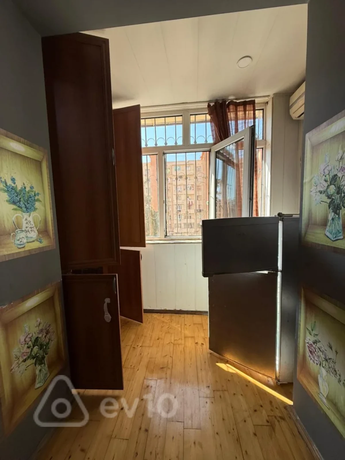 Kirayə verilir 2 otaqlı köhnə tikili 60 m²