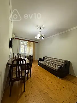 Kirayə verilir 2 otaqlı köhnə tikili 60 m²