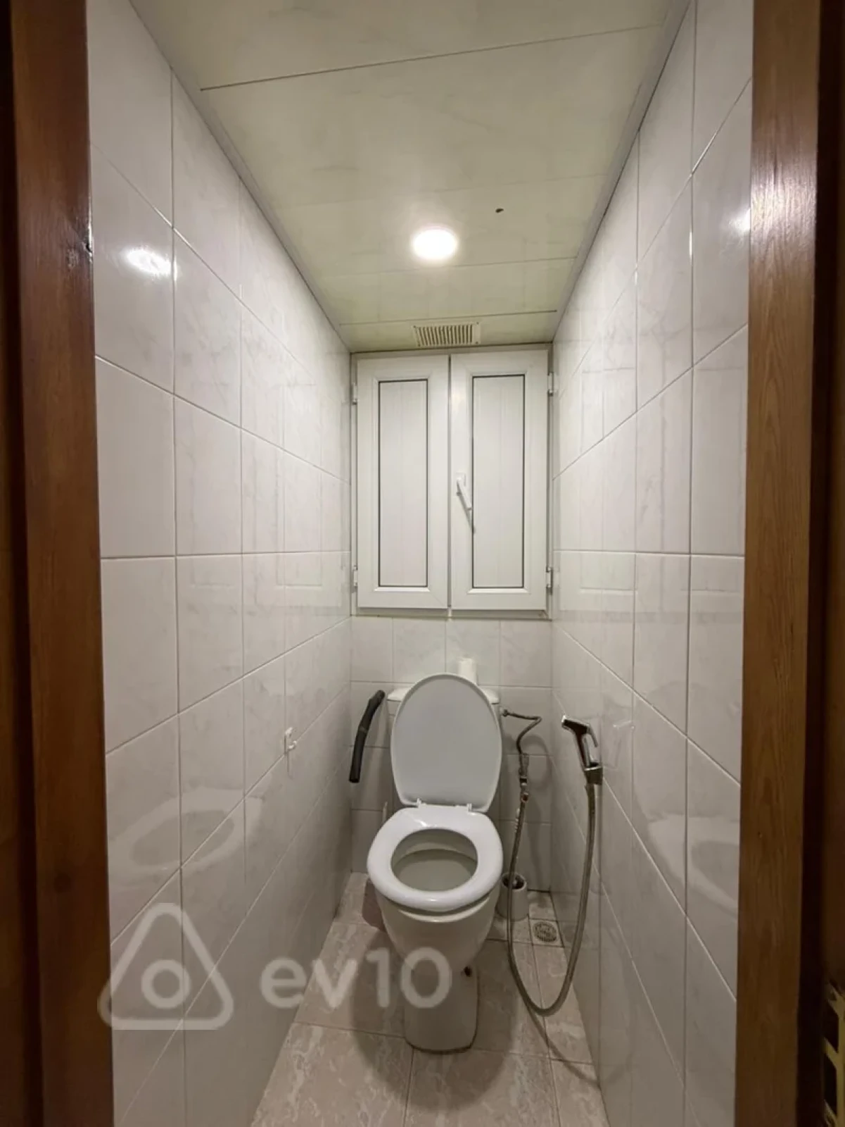 Kirayə verilir 2 otaqlı köhnə tikili 60 m²