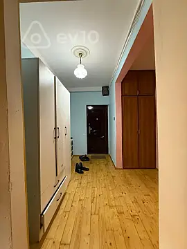Kirayə verilir 2 otaqlı köhnə tikili 60 m²