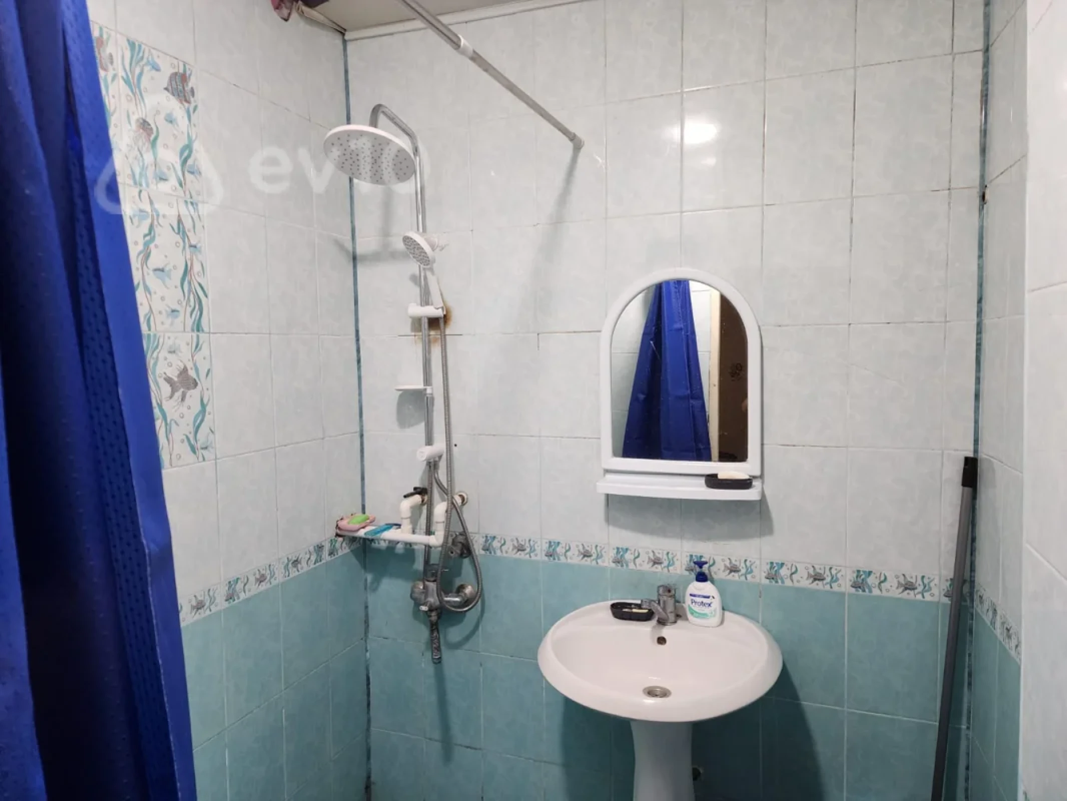 Satılır 3 otaqlı köhnə tikili 80 m²