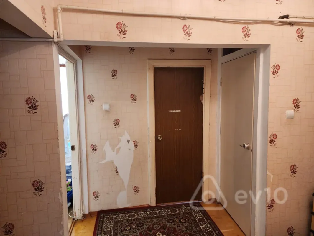 Satılır 3 otaqlı köhnə tikili 80 m²