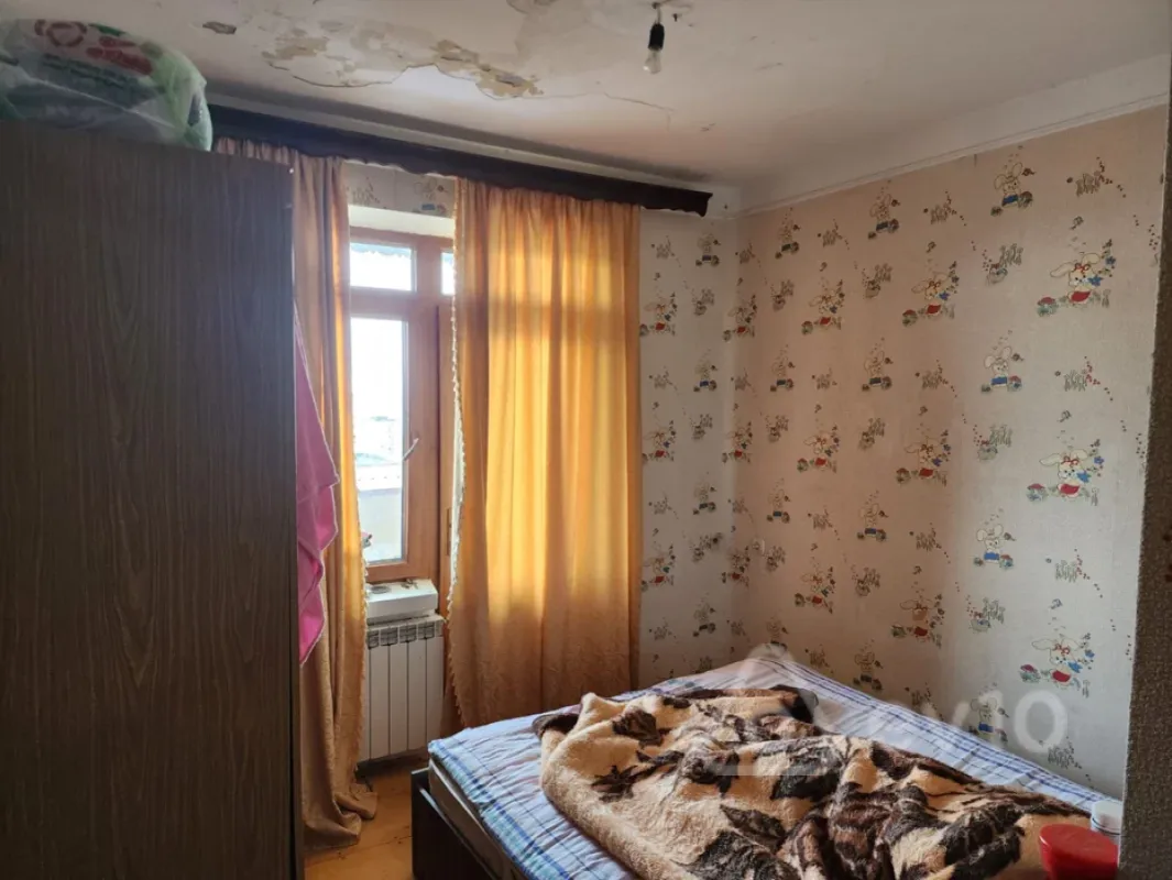 Satılır 3 otaqlı köhnə tikili 80 m²