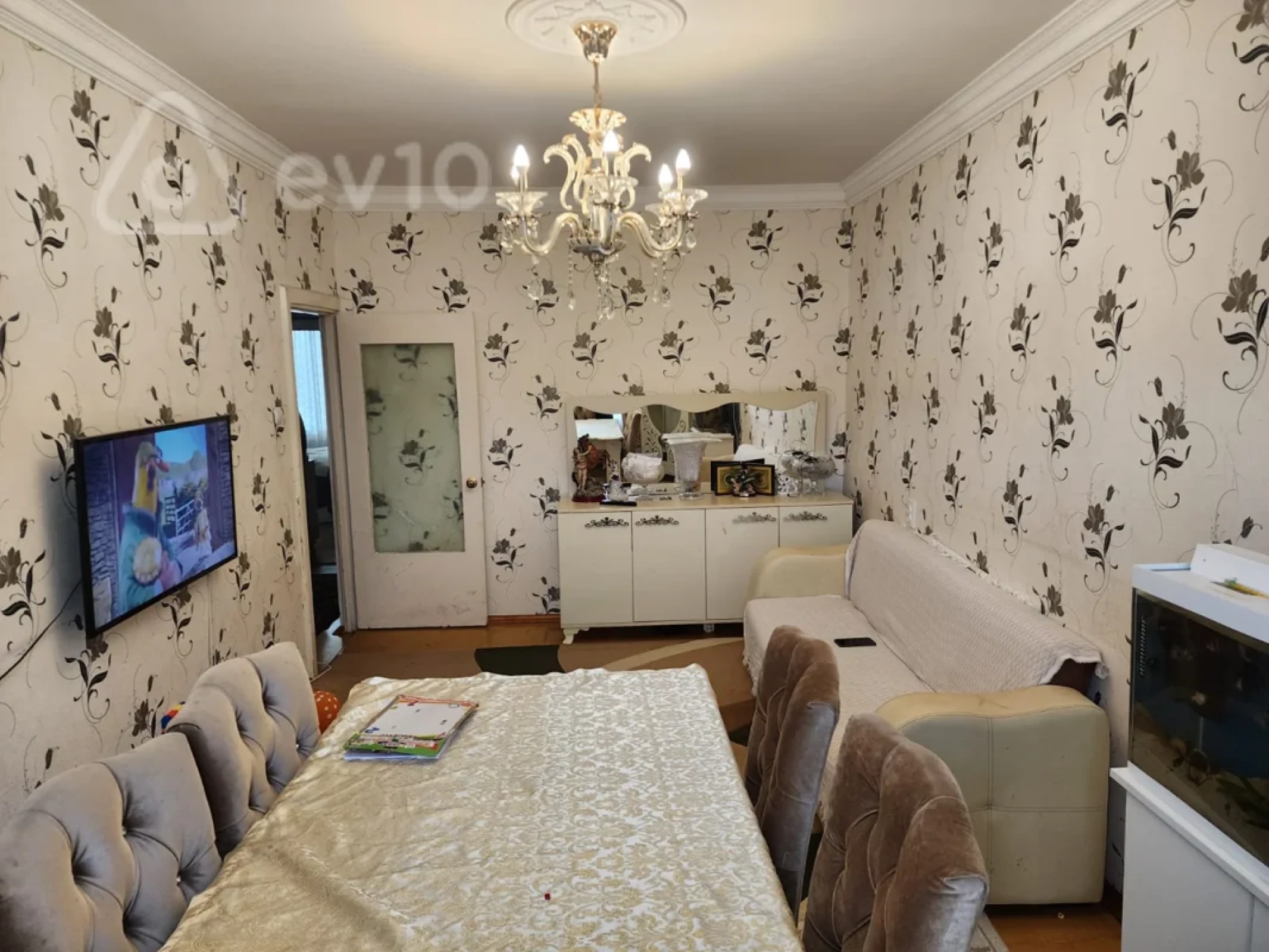 Satılır 3 otaqlı köhnə tikili 80 m²