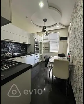 Kirayə verilir 2 otaqlı yeni tikili 70 m²