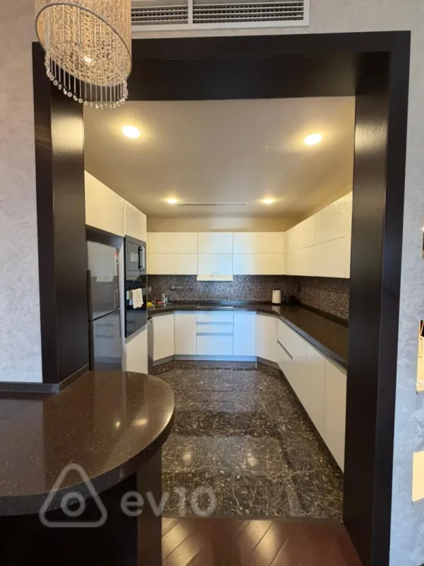 Kirayə verilir 2 otaqlı yeni tikili 100 m²