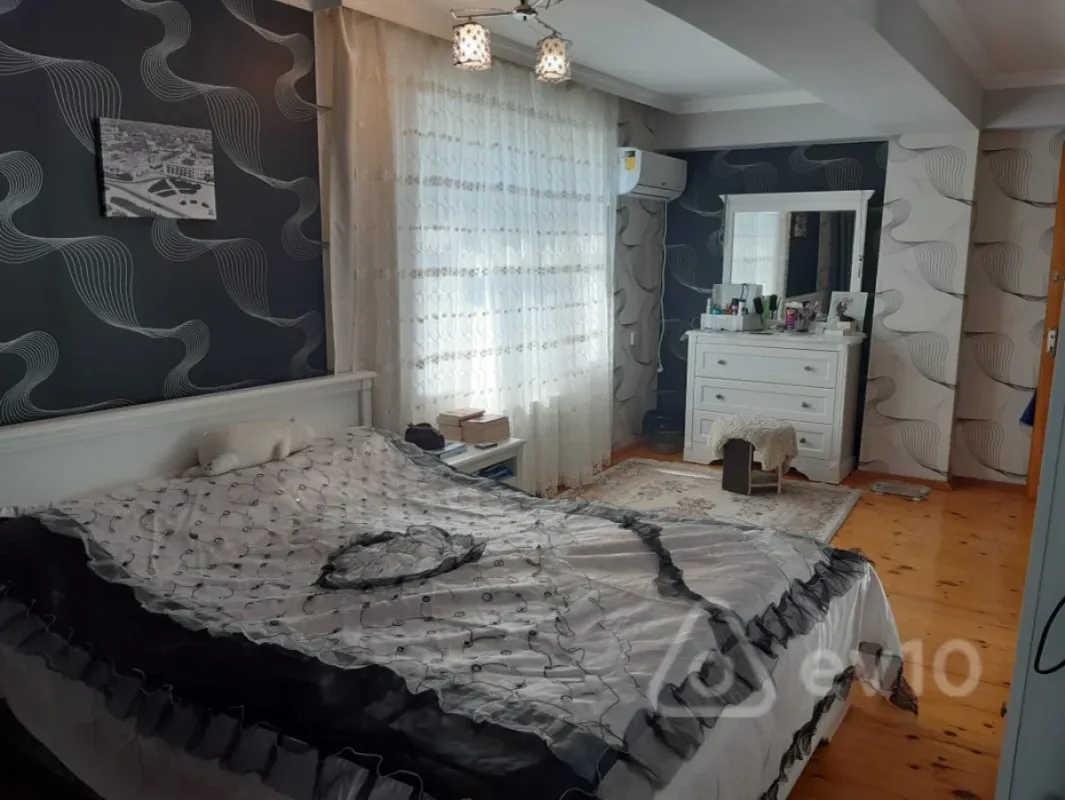 Satılır 3 otaqlı yeni tikili 110 m²