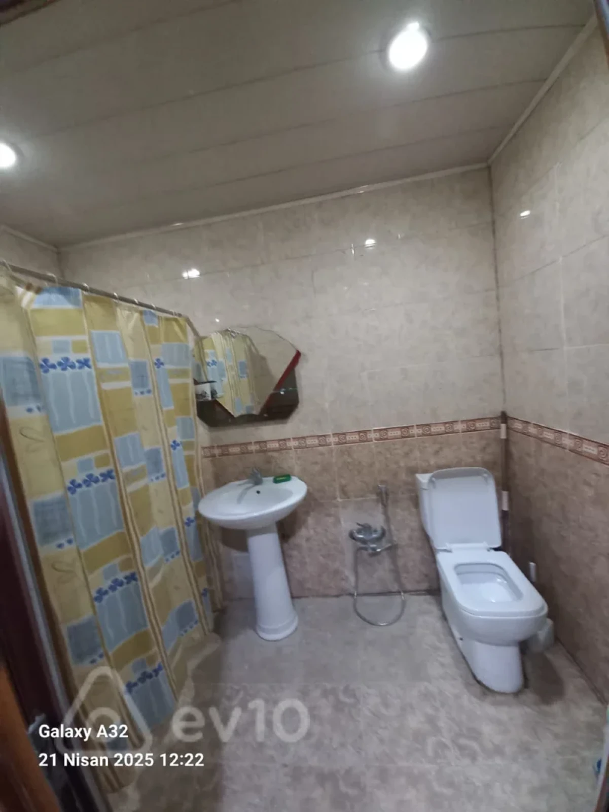 Kirayə verilir 2 otaqlı yeni tikili 60 m²