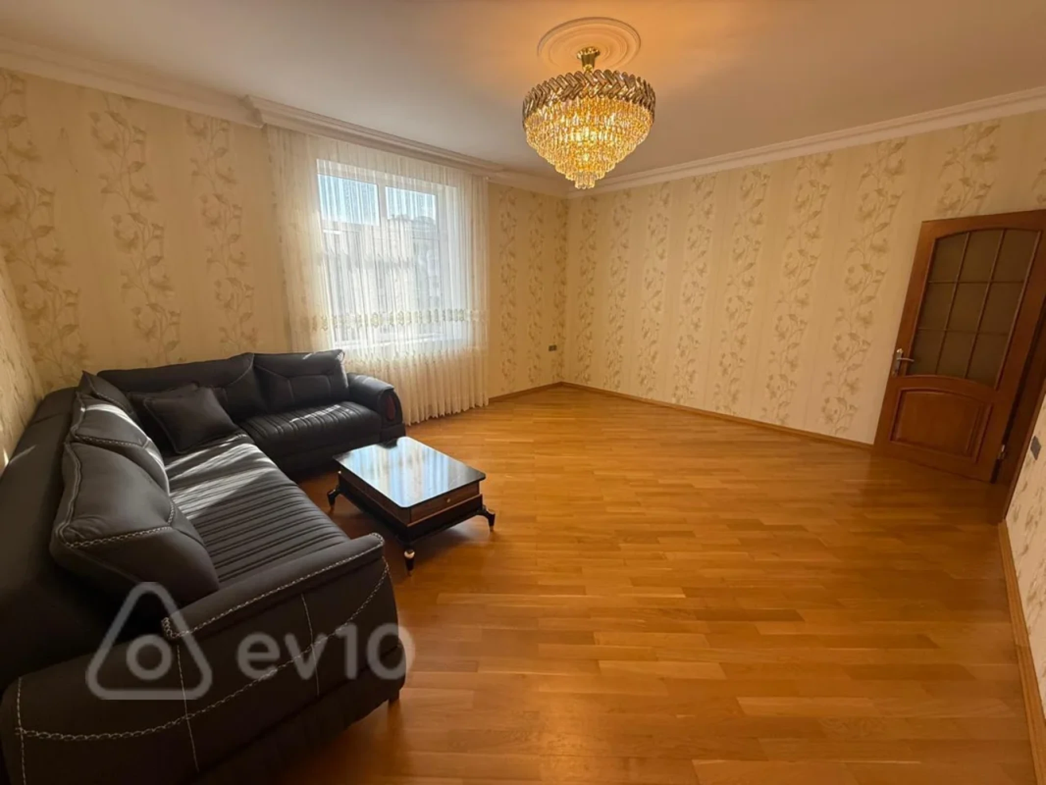 Satılır 2 otaqlı yeni tikili 108 m²