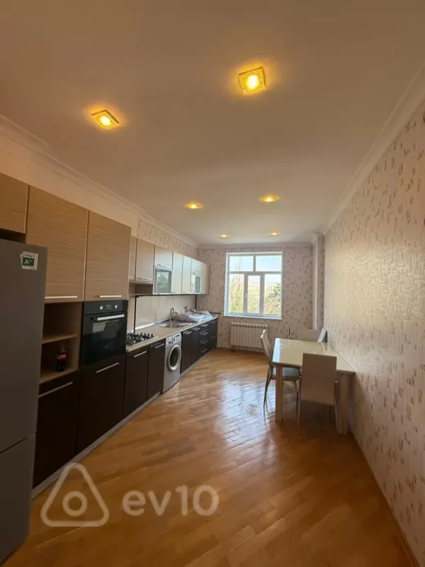 Satılır 2 otaqlı yeni tikili 108 m²