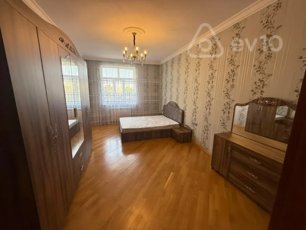 Satılır 2 otaqlı yeni tikili 108 m²