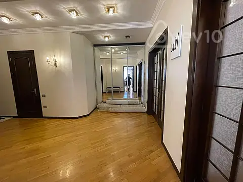 Satılır 3 otaqlı yeni tikili 126 m²