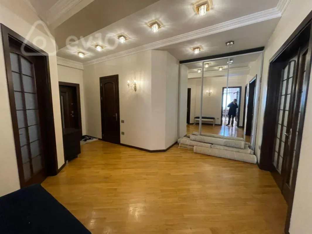 Satılır 3 otaqlı yeni tikili 126 m²