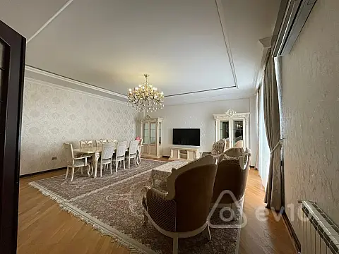 Satılır 3 otaqlı yeni tikili 126 m²