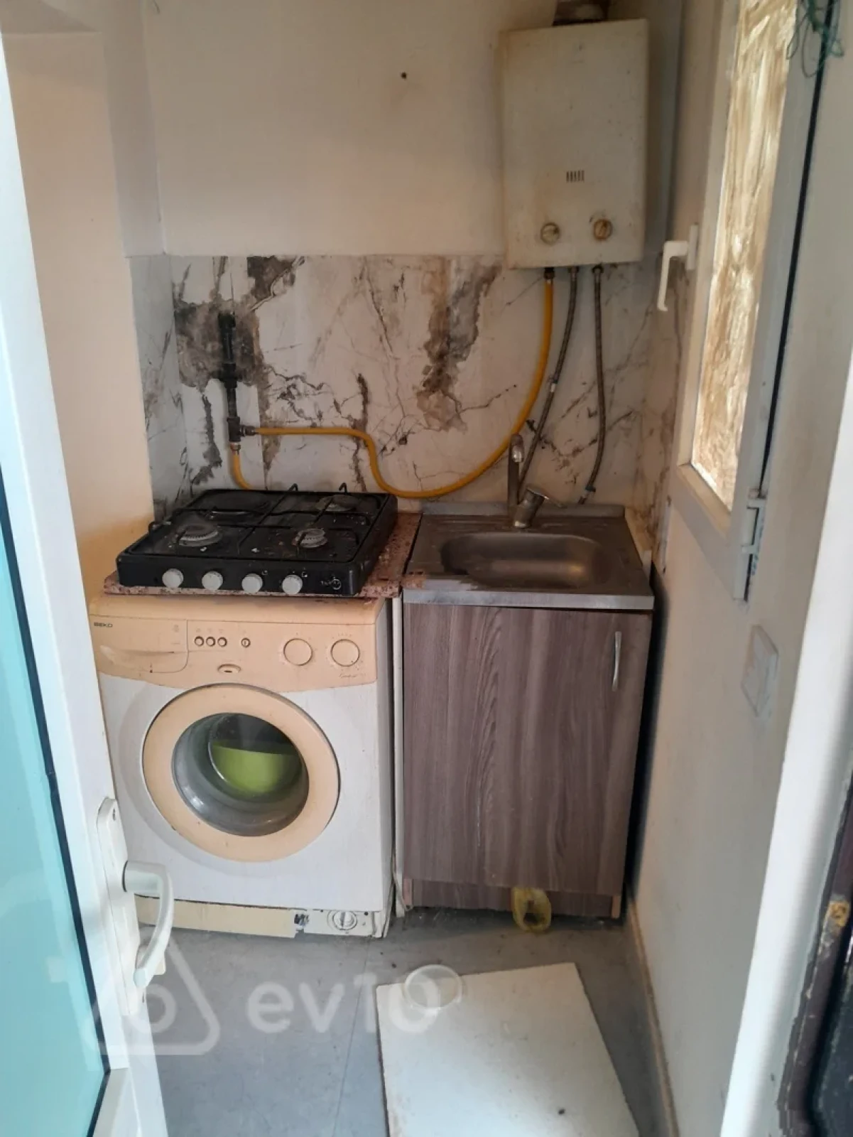 Kirayə verilir 1 otaqlı köhnə tikili 18 m²