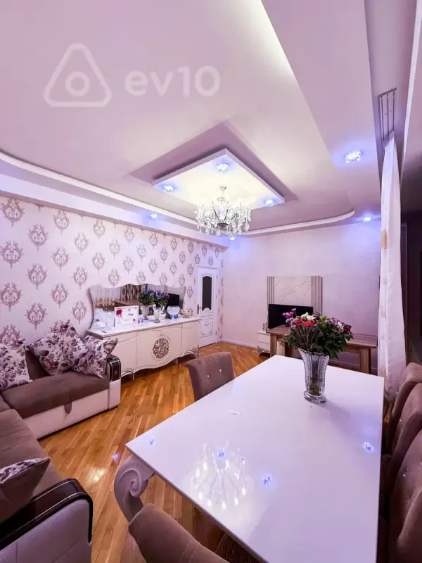 Kirayə verilir 2 otaqlı yeni tikili 90 m²