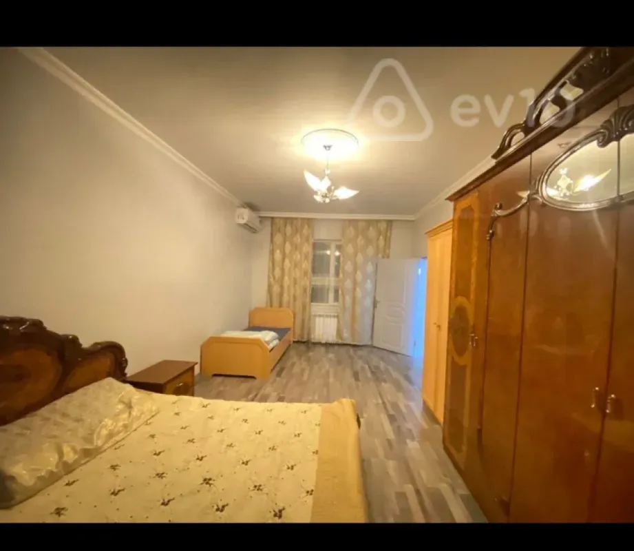 Kirayə verilir 2 otaqlı həyət evi 65 m²