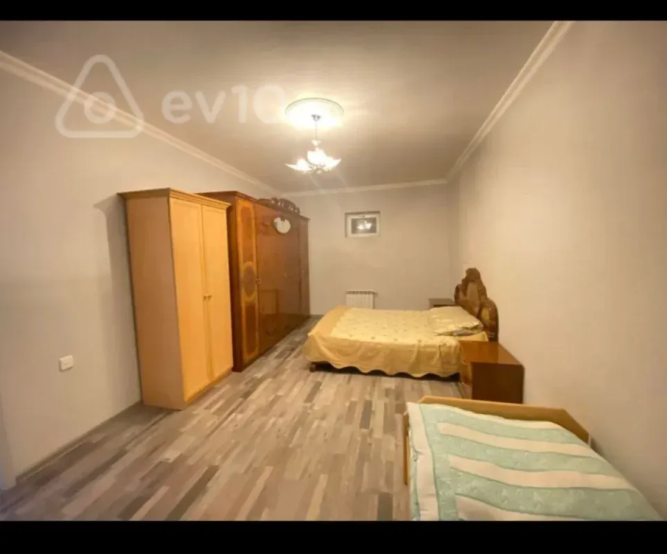 Kirayə verilir 2 otaqlı həyət evi 65 m²