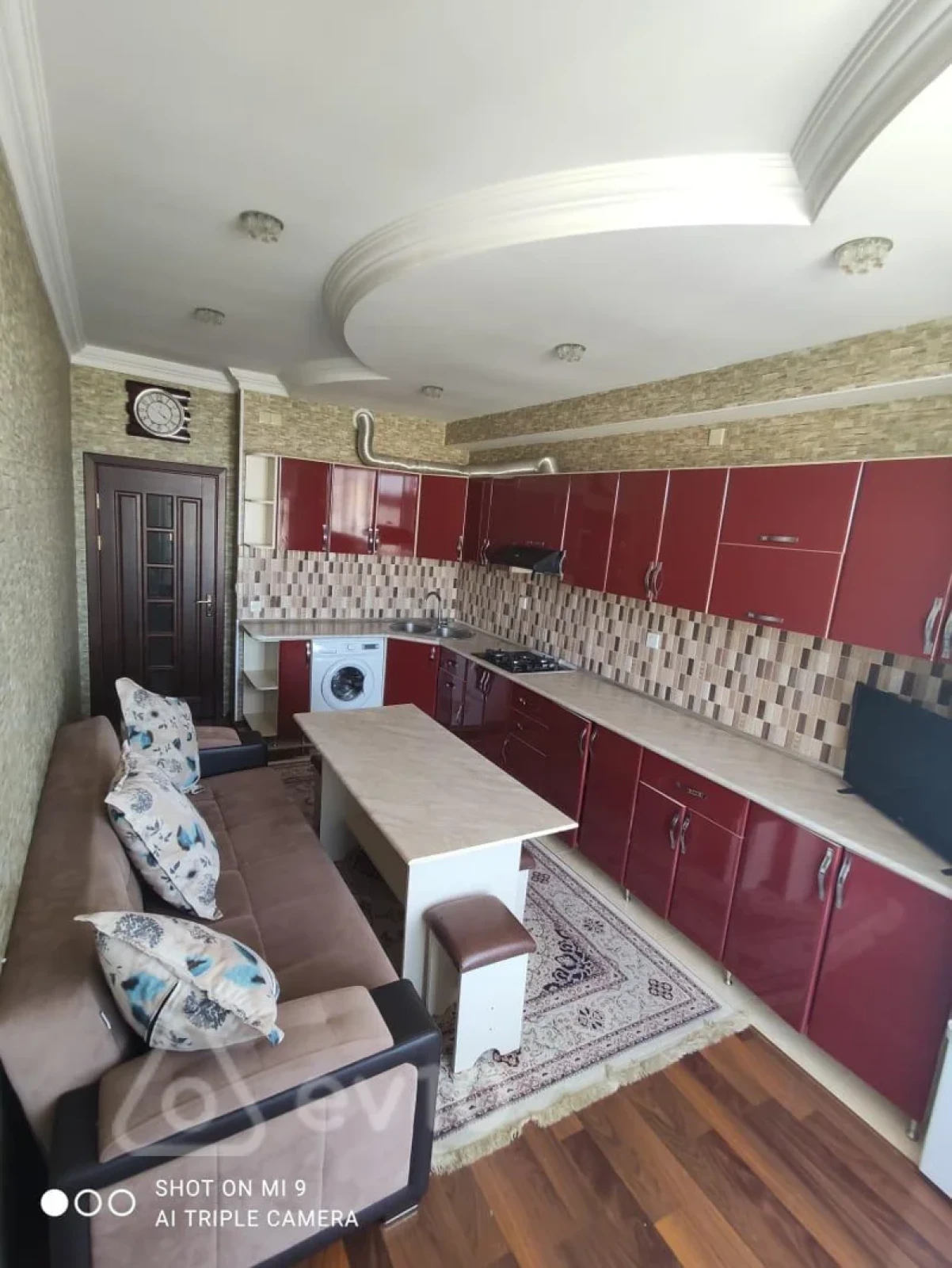 Kirayə verilir 2 otaqlı yeni tikili 110 m²