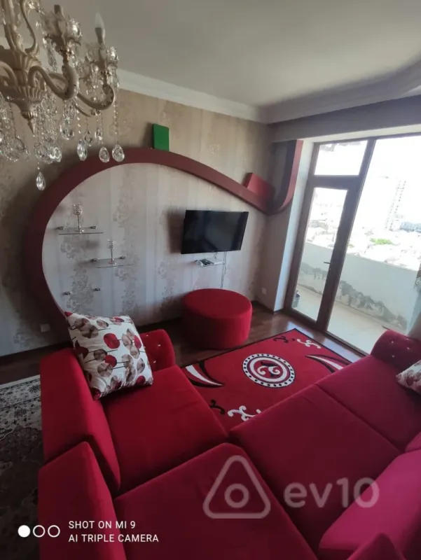 Kirayə verilir 2 otaqlı yeni tikili 110 m²