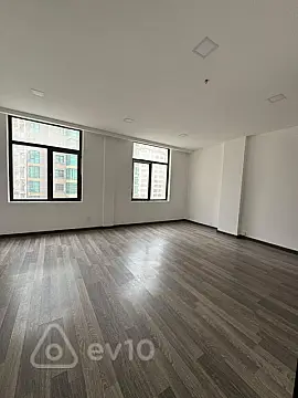 Kirayə verilir 16 otaqlı ofis 530 m²