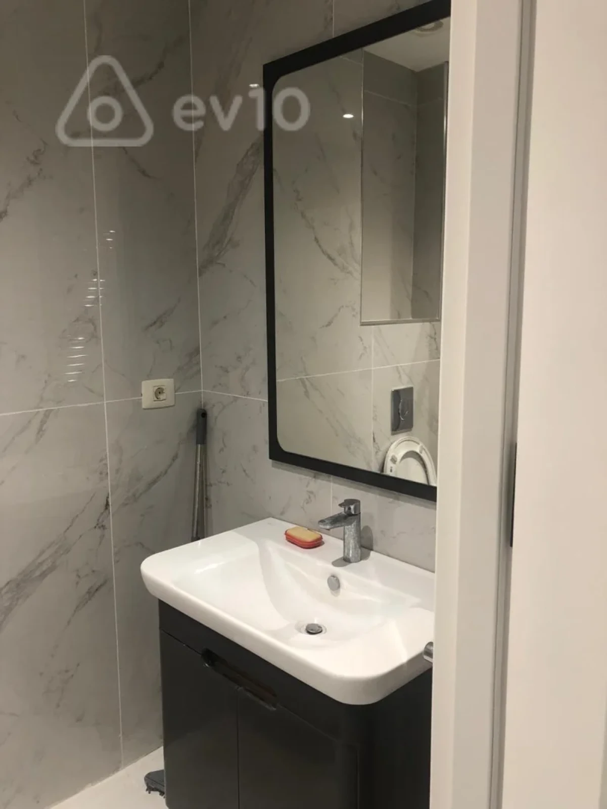 Kirayə verilir 2 otaqlı yeni tikili 55 m²