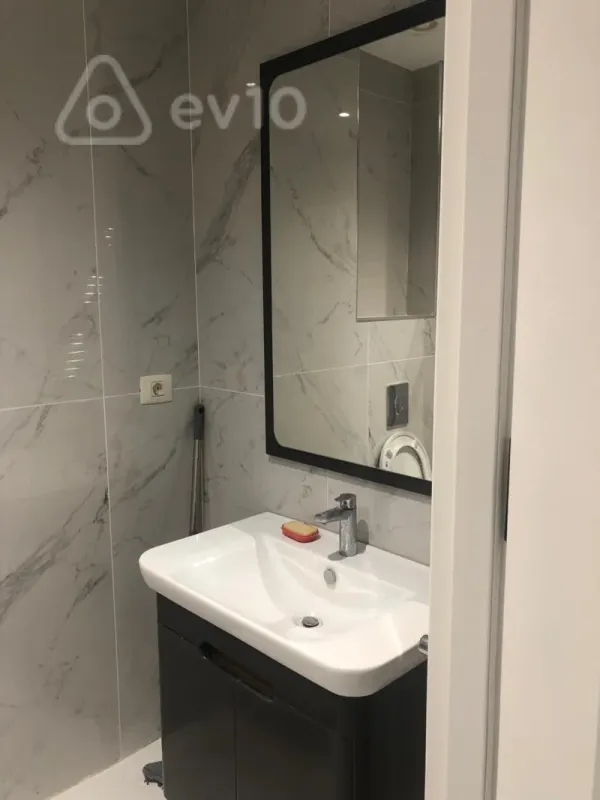 Kirayə verilir 2 otaqlı yeni tikili 55 m²