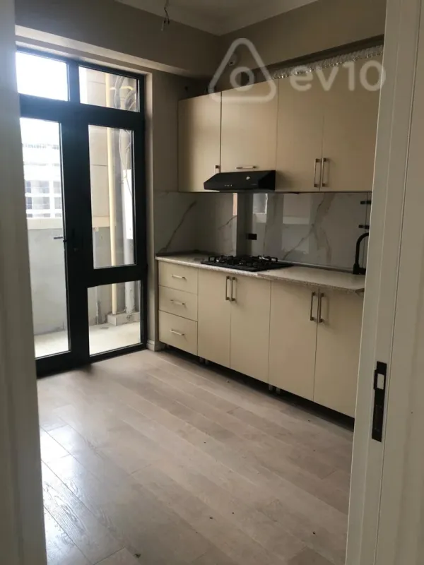 Kirayə verilir 2 otaqlı yeni tikili 55 m²