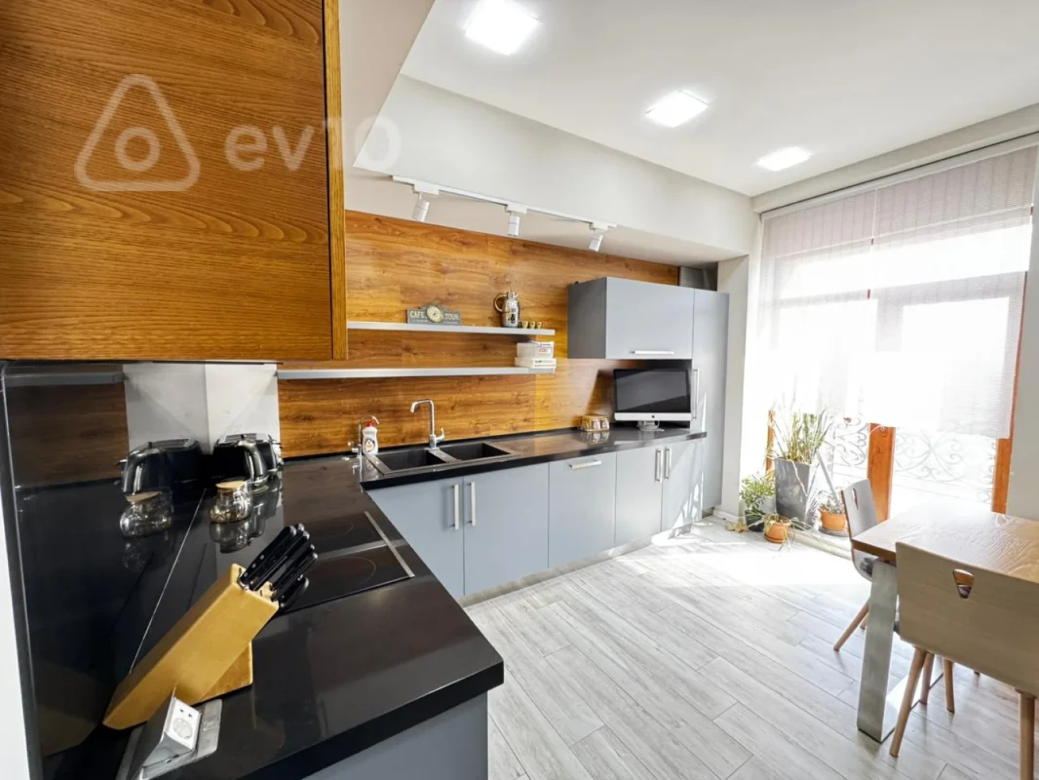 Kirayə verilir 4 otaqlı yeni tikili 180 m²