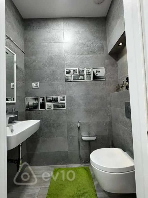 Kirayə verilir 4 otaqlı yeni tikili 180 m²