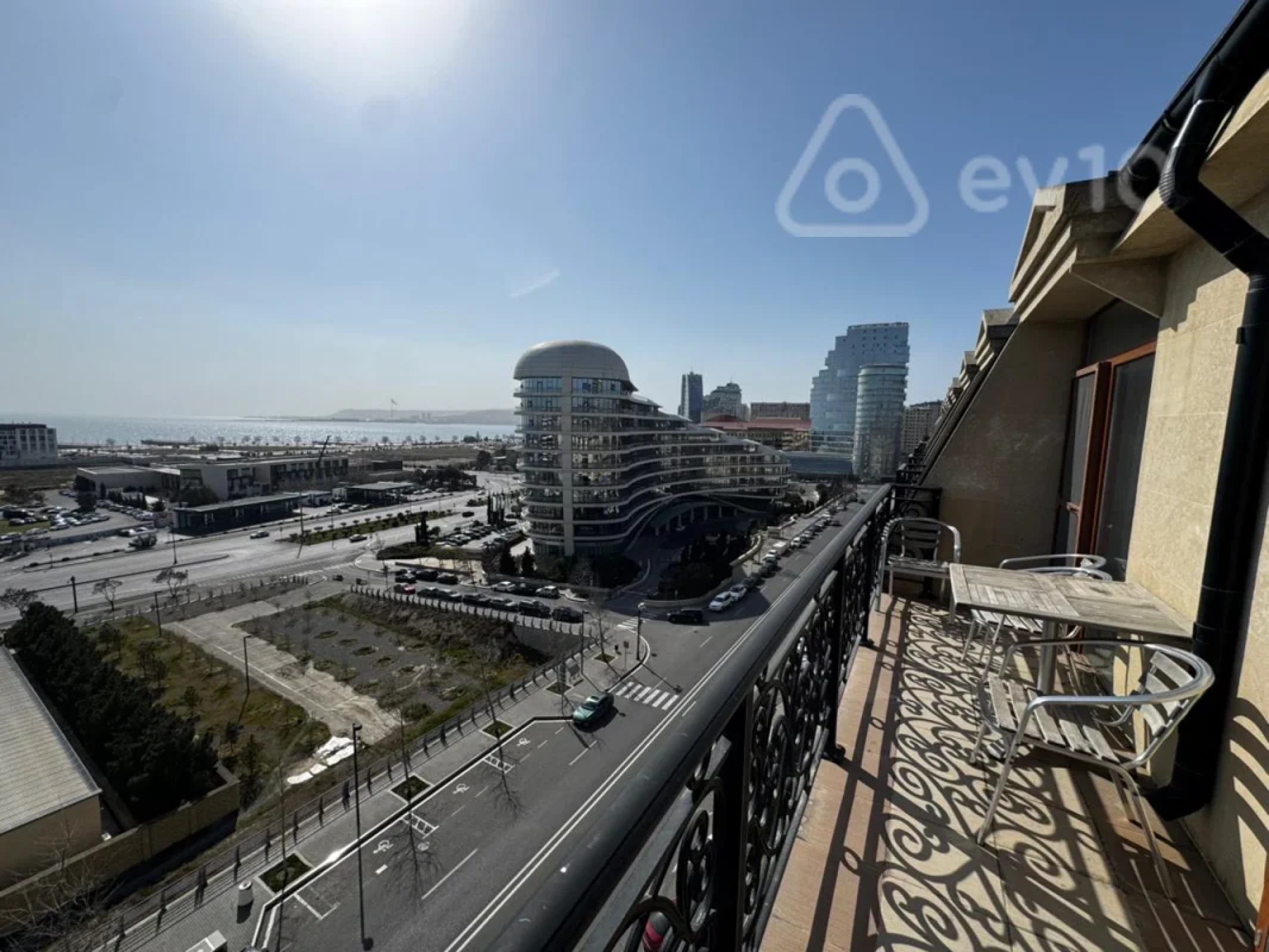 Kirayə verilir 4 otaqlı yeni tikili 180 m²