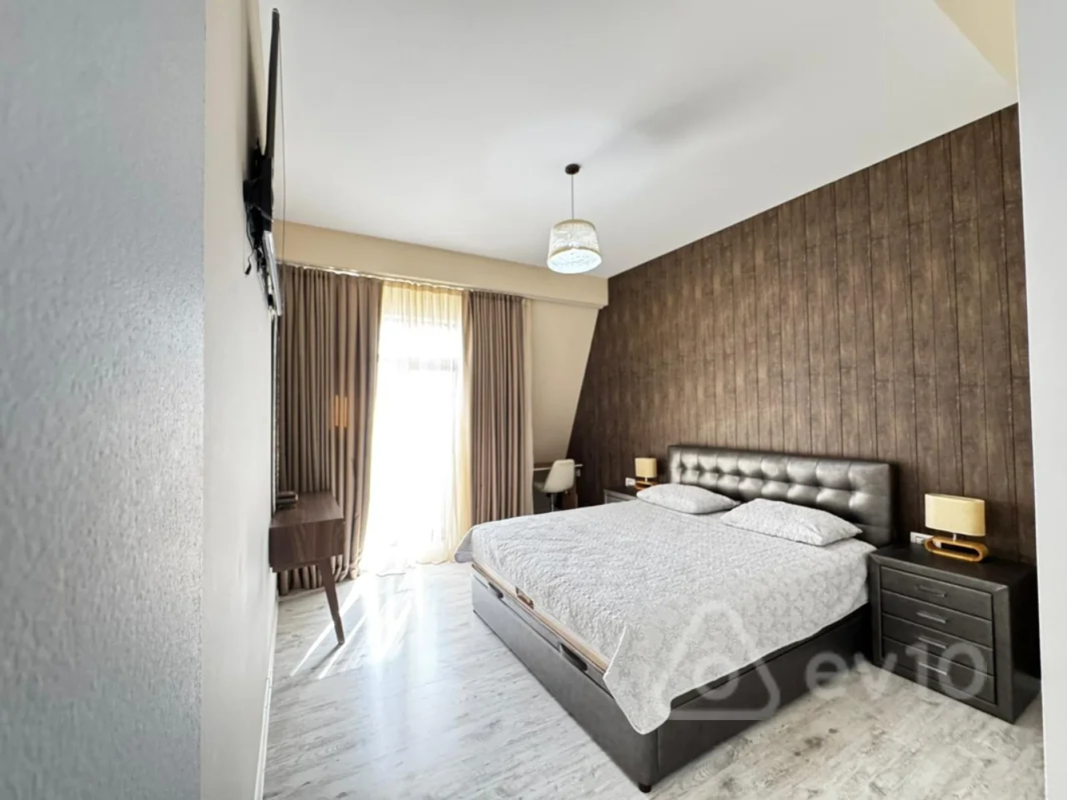 Kirayə verilir 4 otaqlı yeni tikili 180 m²