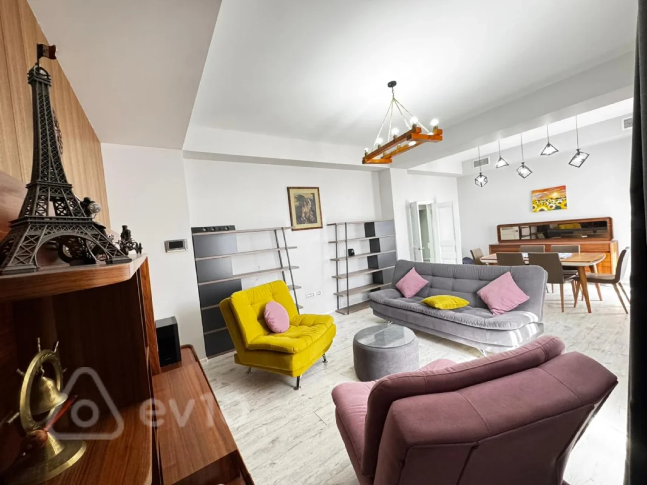 Kirayə verilir 4 otaqlı yeni tikili 180 m²