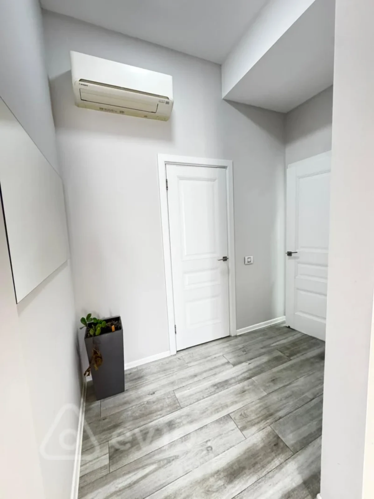 Kirayə verilir 4 otaqlı yeni tikili 180 m²