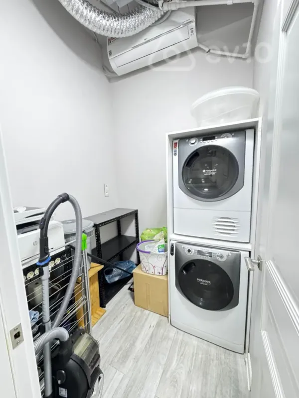 Kirayə verilir 4 otaqlı yeni tikili 180 m²