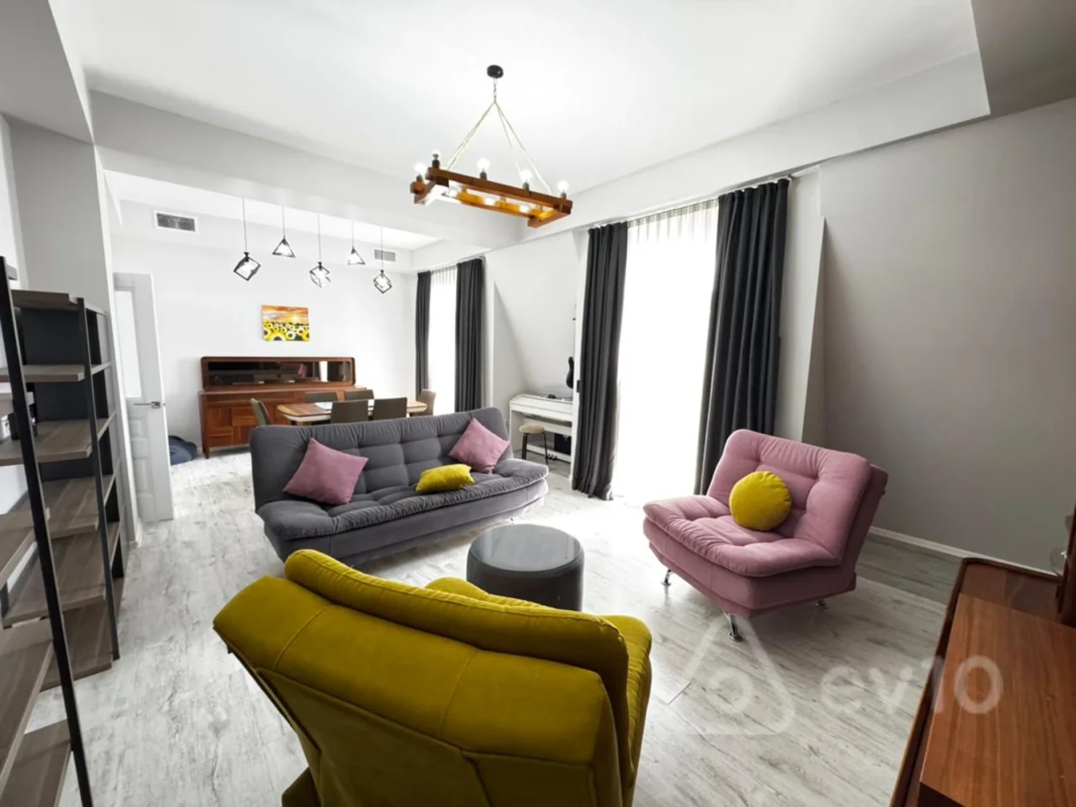 Kirayə verilir 4 otaqlı yeni tikili 180 m²