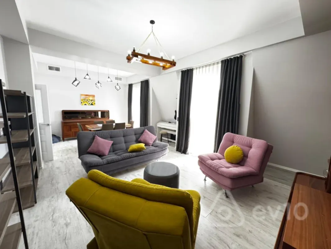 Kirayə verilir 4 otaqlı yeni tikili 180 m²