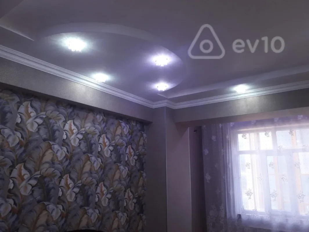 Satılır 2 otaqlı yeni tikili 70 m²