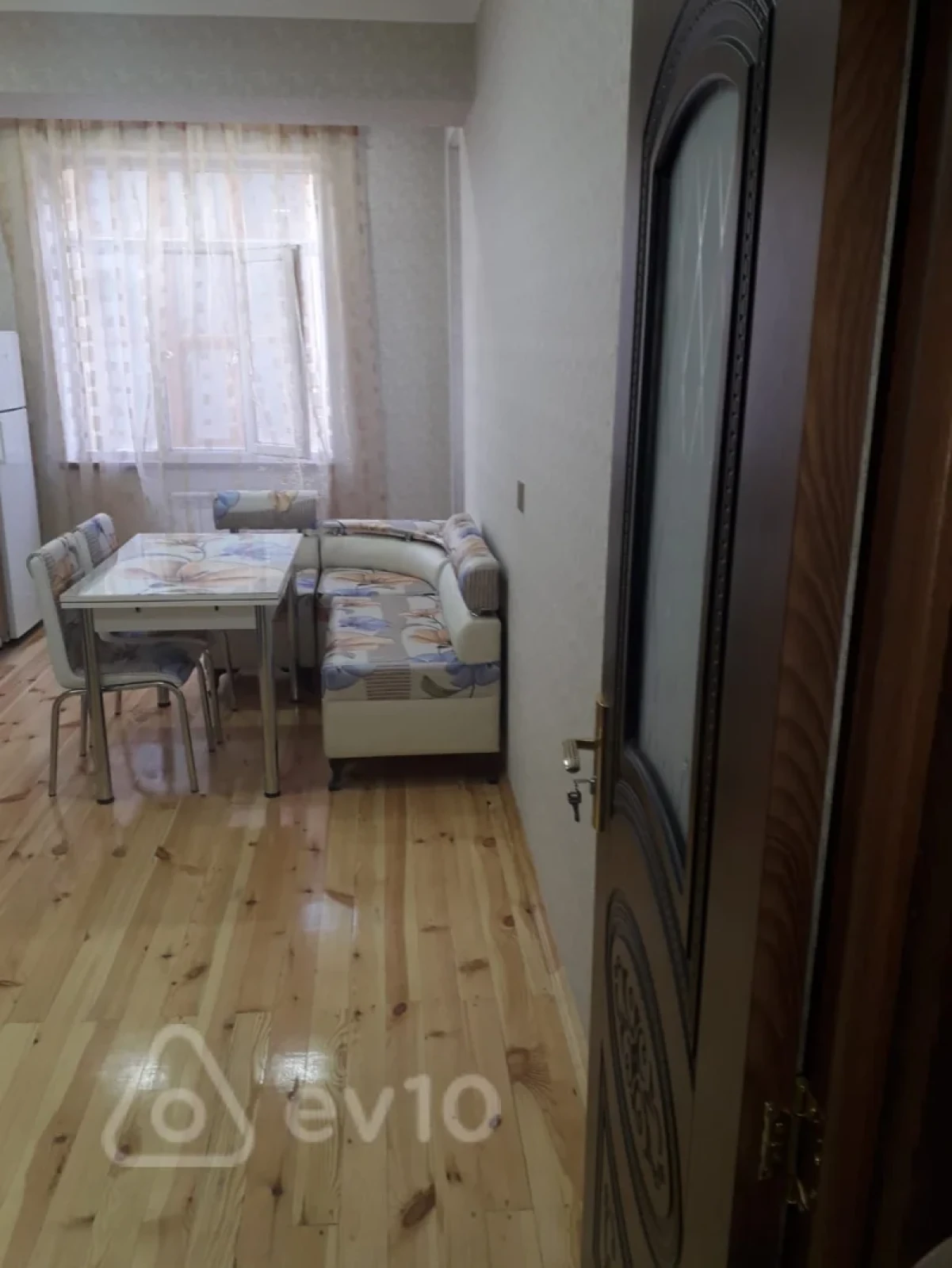 Satılır 2 otaqlı yeni tikili 70 m²