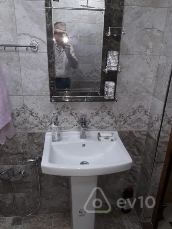 Satılır 2 otaqlı yeni tikili 70 m²